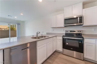 Photo #4: 2667832 Listing 