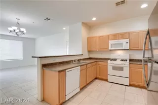 Photo #5: 2667838 Listing 