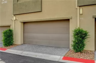 Photo #4: 2667856 Listing