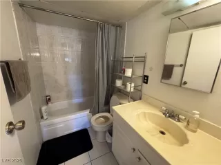 Photo #5: 2667927 Listing