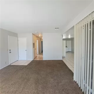 Photo #3: 2667966 Listing 