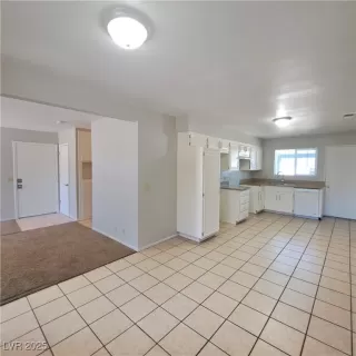 Photo #5: 2667966 Listing 