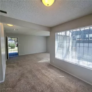 Photo #2: 2667971 Listing