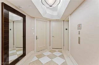 Photo #1: 2667992 Listing 