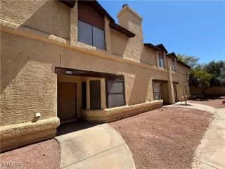 Photo #2: 2667999 Listing 