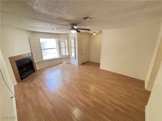 Photo #4: 2667999 Listing 