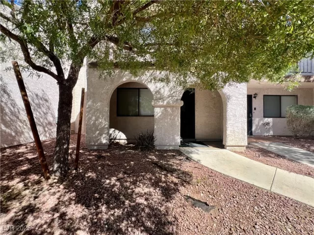 MLS: 2668016 Condo For Sale