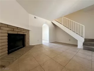 Photo #1: 2668016 Listing 