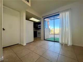 Photo #3: 2668016 Listing 