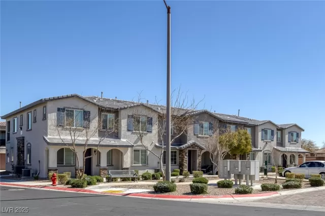 MLS: 2668054 Condo For Sale