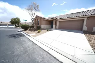 Photo #3: 2668063 Listing 