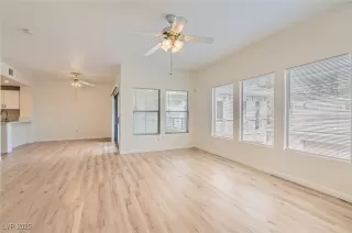 Photo #5: 2668106 Listing