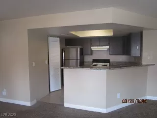 Photo #4: 2668107 Listing 