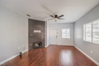 Photo #4: 2668140 Listing