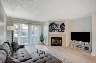 Photo #2: 2668147 Listing 