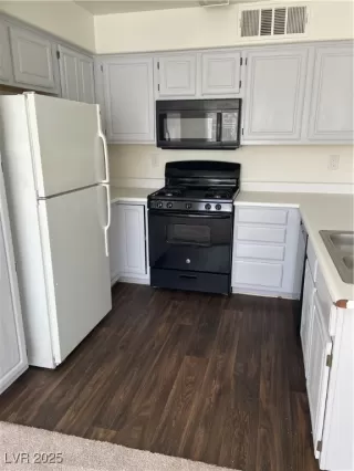 Photo #2: 2668174 Listing