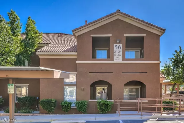MLS: 2668177 Condo For Sale