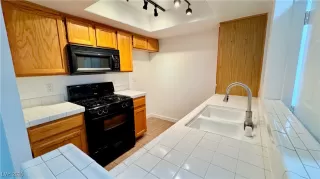 Photo #2: 2668193 Listing