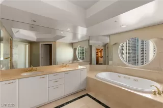 Photo #6: 2668207 Listing 