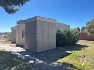 Photo #1: 2668214 Listing 