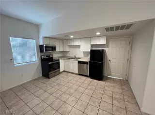 Photo #5: 2668214 Listing 