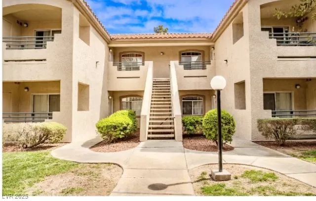 MLS: 2668231 Condo For Sale