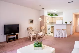 Photo #2: 2668231 Listing