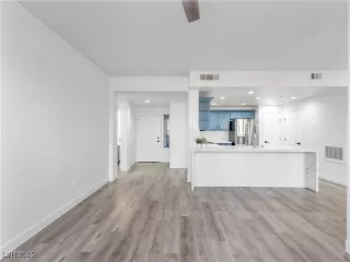 Photo #2: 2668234 Listing