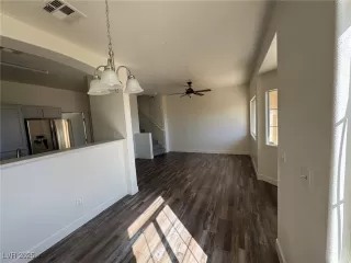 Photo #5: 2668252 Listing