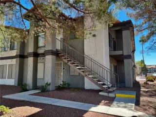 Photo #1: 2668266 Listing 