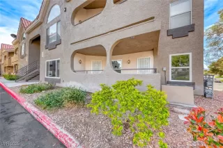 Photo #4: 2668299 Listing