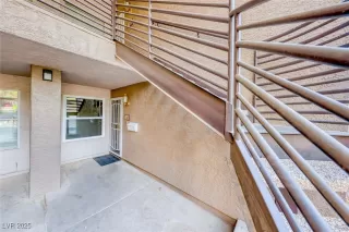 Photo #6: 2668299 Listing