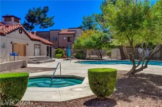 Photo #1: 2668302 Listing 