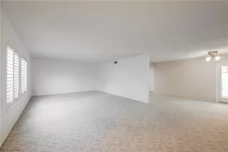 Photo #3: 2668308 Listing