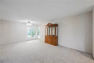 Photo #5: 2668308 Listing