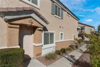 Photo #1: 2668309 Listing 