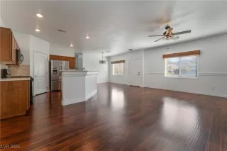 Photo #3: 2668309 Listing 