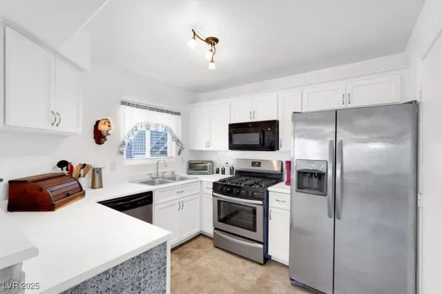 MLS: 2668327 Condo For Sale