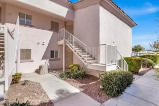 Photo #1: 2668327 Listing 