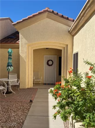 Photo #1: 2668330 Listing 