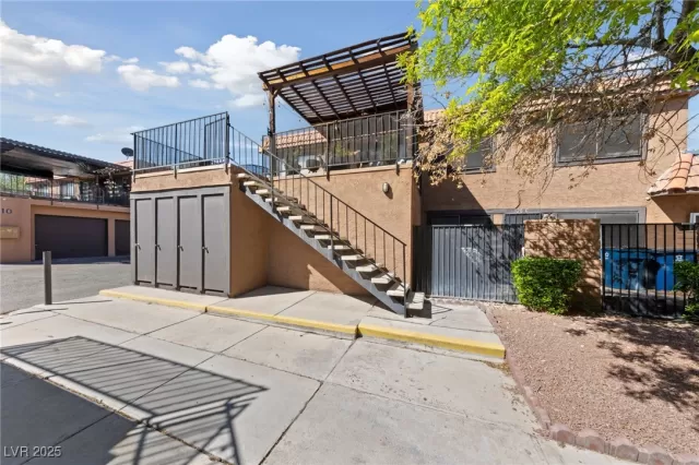 MLS: 2668338 Condo For Sale