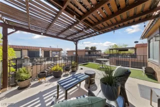 Photo #2: 2668338 Listing