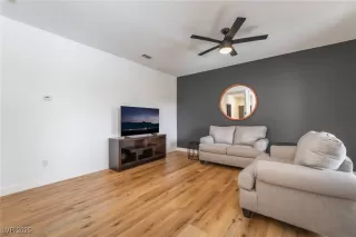 Photo #4: 2668353 Listing