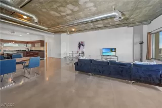 Photo #4: 2668357 Listing