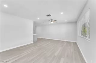 Photo #4: 2668362 Listing