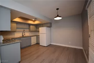 Photo #5: 2668379 Listing 