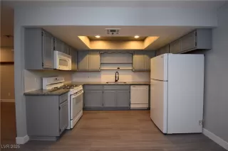 Photo #6: 2668379 Listing 