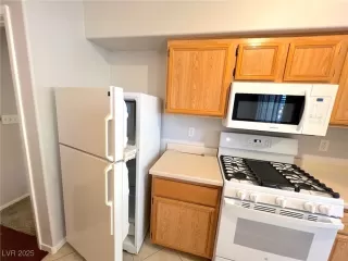 Photo #5: 2668382 Listing 