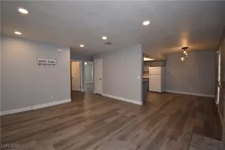 Photo #2: 2668387 Listing 