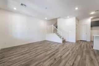 Photo #6: 2668388 Listing 